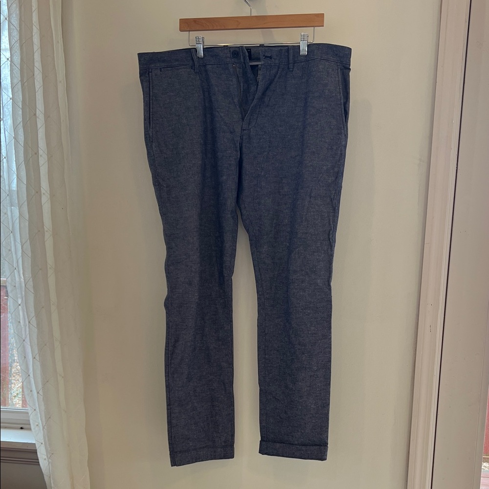 Men's Classic Gray Blue Textured Chinos